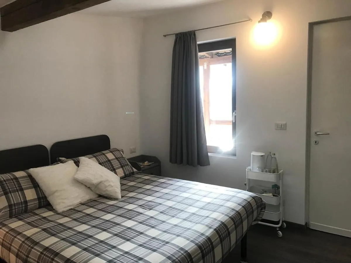 Agriturismo Cascina Cornella Cremeno 0*,  Italy