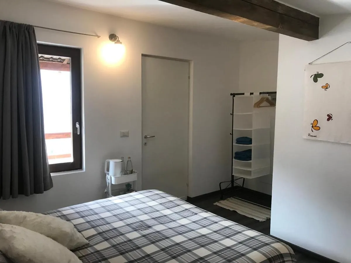 Agriturismo Cascina Cornella Cremeno 0*,