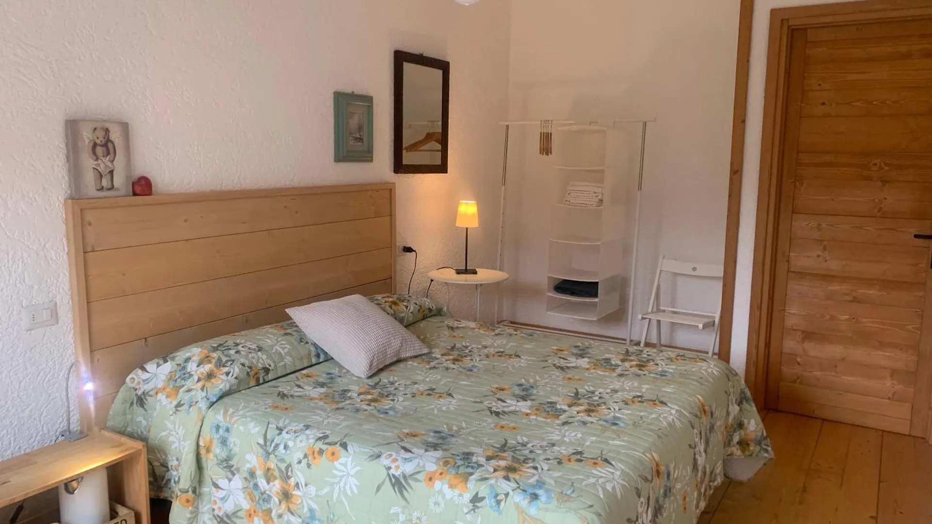 Farm stay Agriturismo Cascina Cornella Cremeno Italy