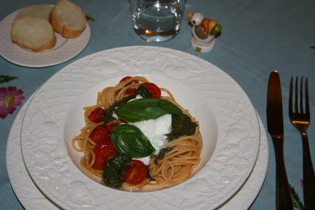 Farm stay Agriturismo Cascina Cornella Cremeno Italy